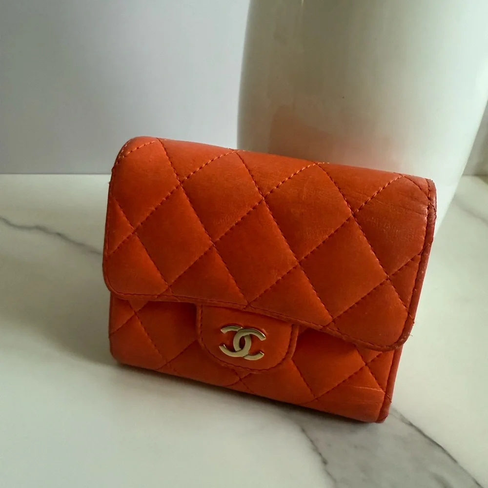 Chanel Orange Quilted Women's Wallet - Picture 2 of 5